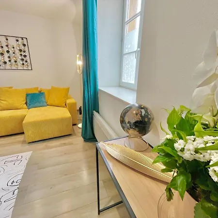 Romance Sur Les Remparts - Route Des Vins